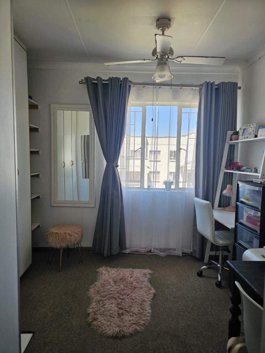 To Let 3 Bedroom Property for Rent in Kannoniers Park North West